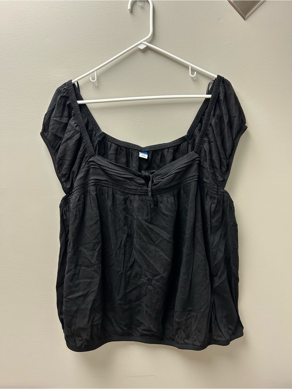 Old Navy Women’s Black Puff Sleeve T Shirt